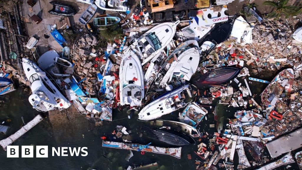 "Hurricane Otis: Devastation in Acapulco as Mexico troops combat looting"