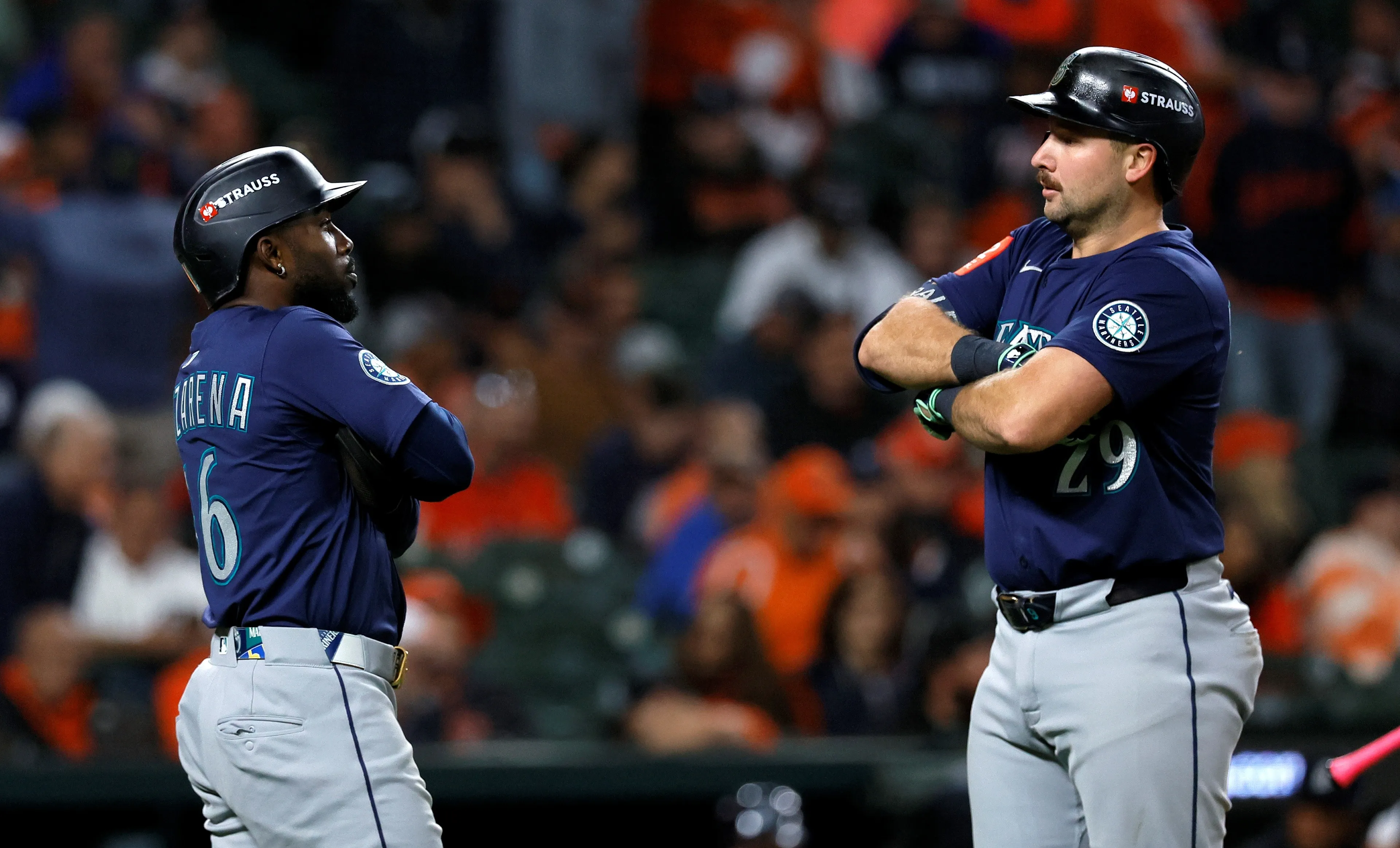 Featured image for Mariners Edge Tigers in ALDS as Canzone Leads Early
