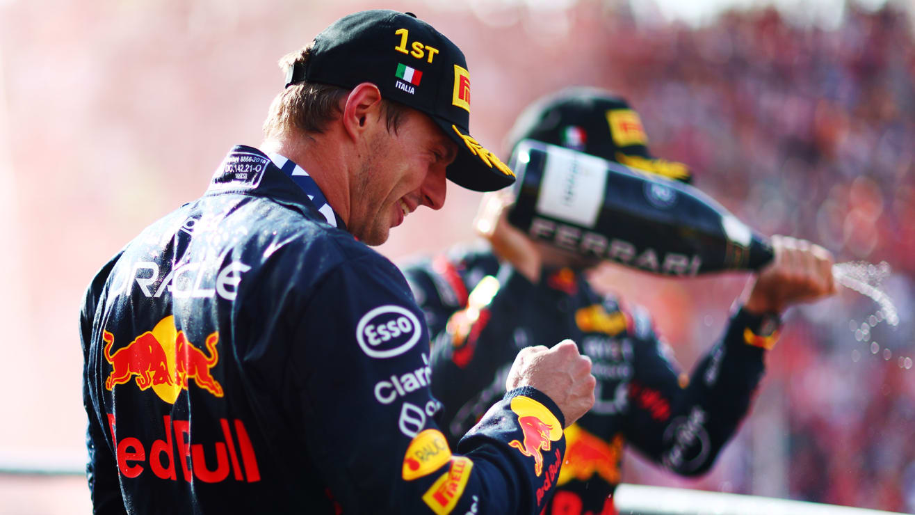 "Verstappen's Path to 2023 F1 World Championship and Singapore GP Challenges"