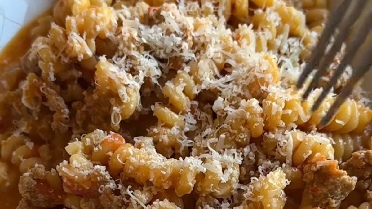 "Delicious 15-Minute One-Pan Pasta: My Secret to Losing 40LBS"