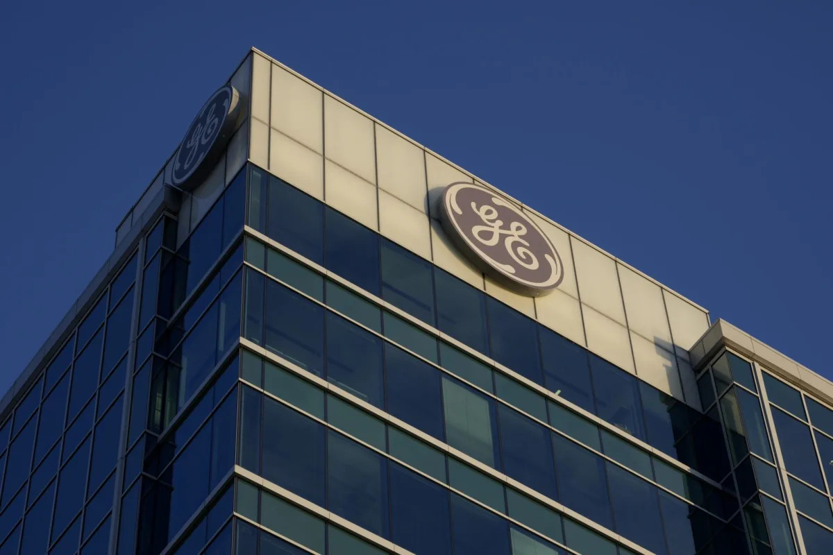 "GE's Earnings Beat Fails to Impress as Stock Stumbles Ahead of Historic Breakup"