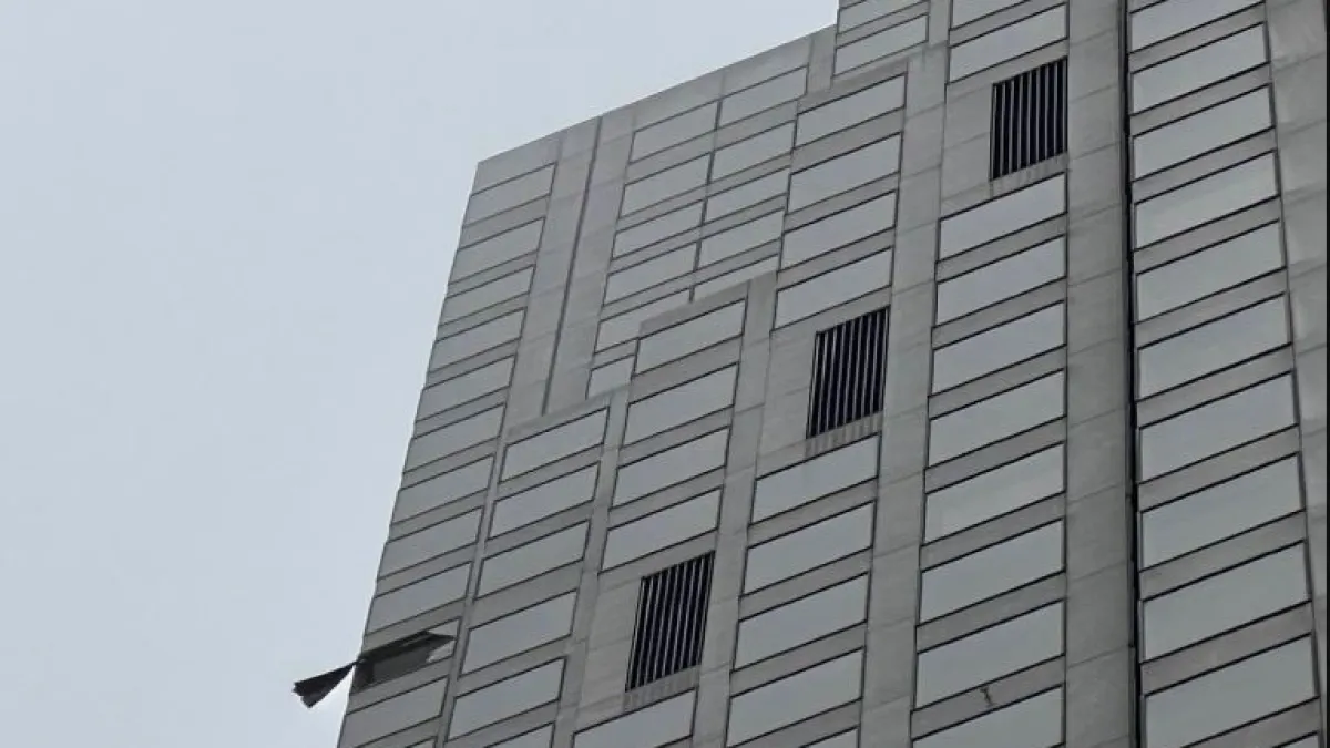 Featured image for Wind damage prompts shelter-in-place and evacuation orders in San Francisco.