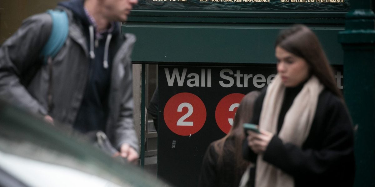 Featured image for "Study: Return to Office Mandates Fuel Resentment and Hurt Company Performance"