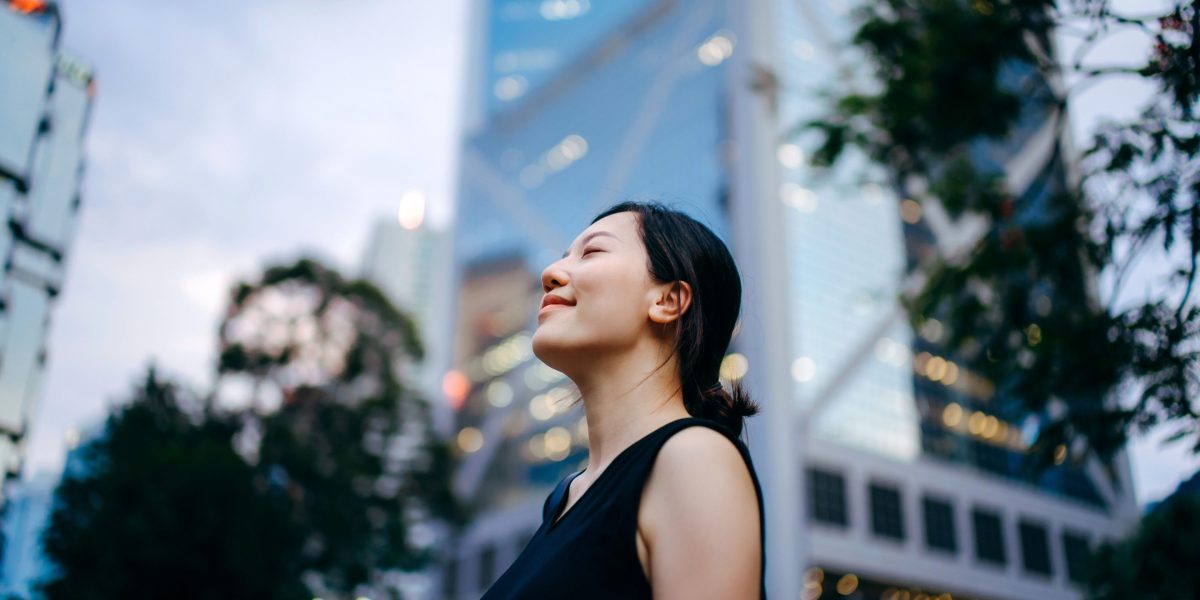 "Reining in Spending: Financial Experts Urge Americans to Break Free from the 'YOLO Economy'"