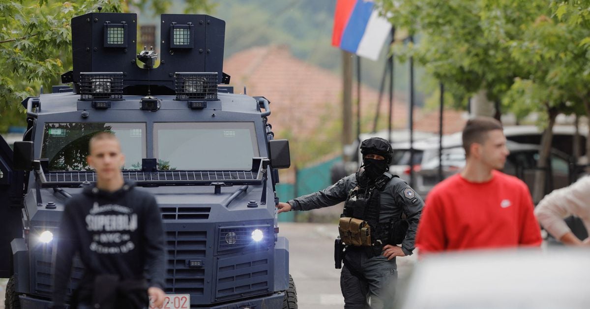 NATO urges Kosovo-Serbia tension reduction.