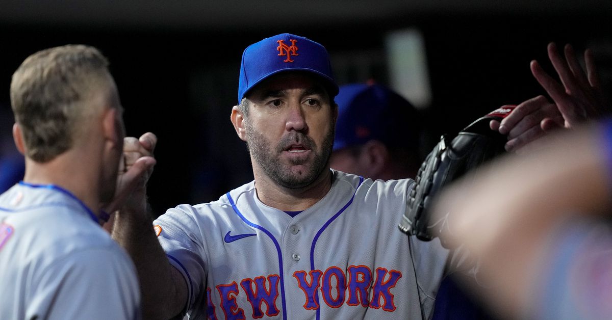Verlander leads Mets to crucial victory over Reds.