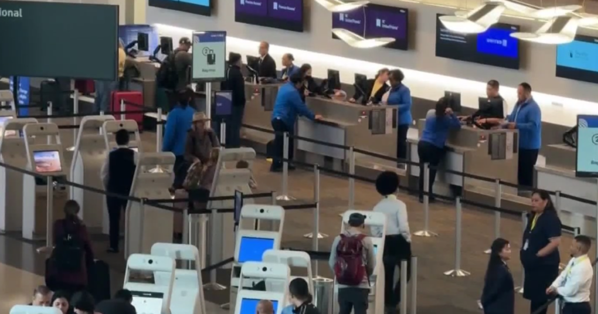 Featured image for Air Traffic Controllers' Challenges During Government Shutdown