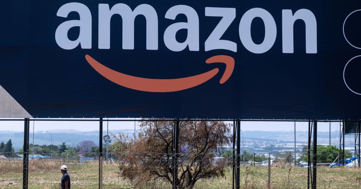 Amazon Offers $27 Smartwatch in Black Friday Deal