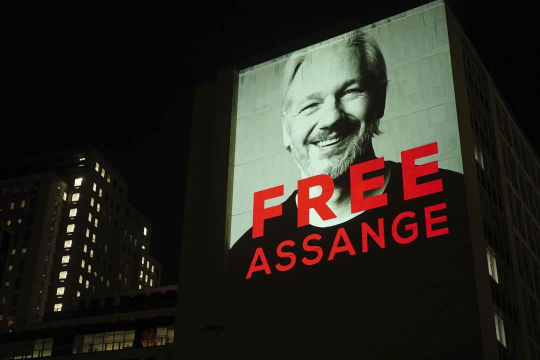 Artist Threatens to Destroy Priceless Art if Julian Assange Dies in Prison