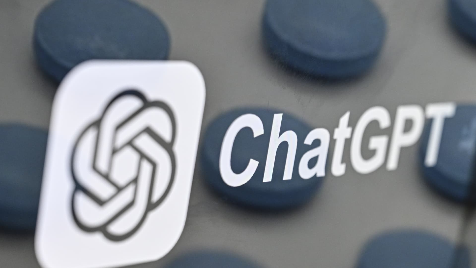 Study Finds Free ChatGPT's Drug Answers Inaccurate