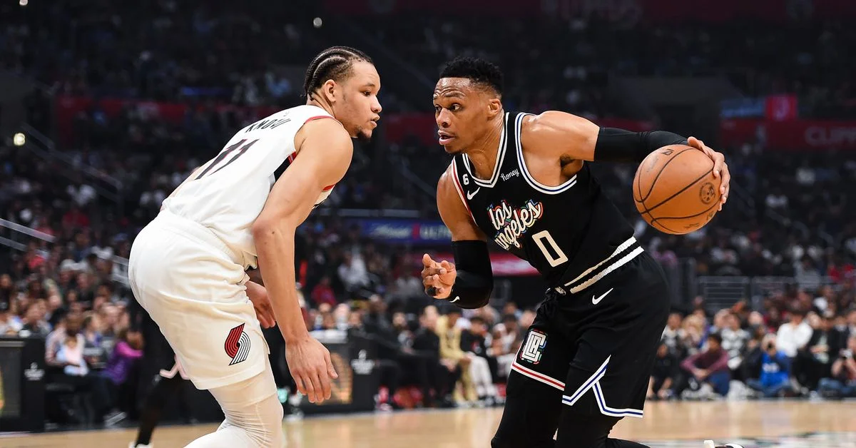 Sharpe Shines in Trail Blazers' Loss to Clippers.