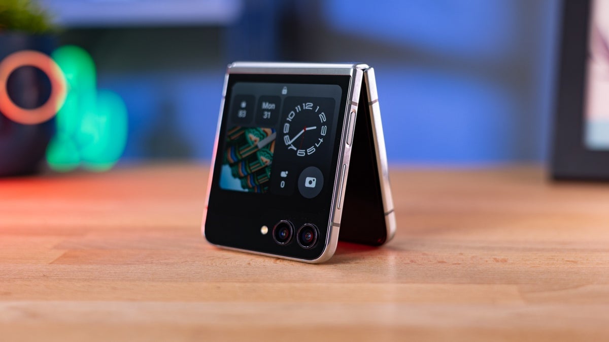 Featured image for Samsung Secures Trademarks for Future Foldable Phones