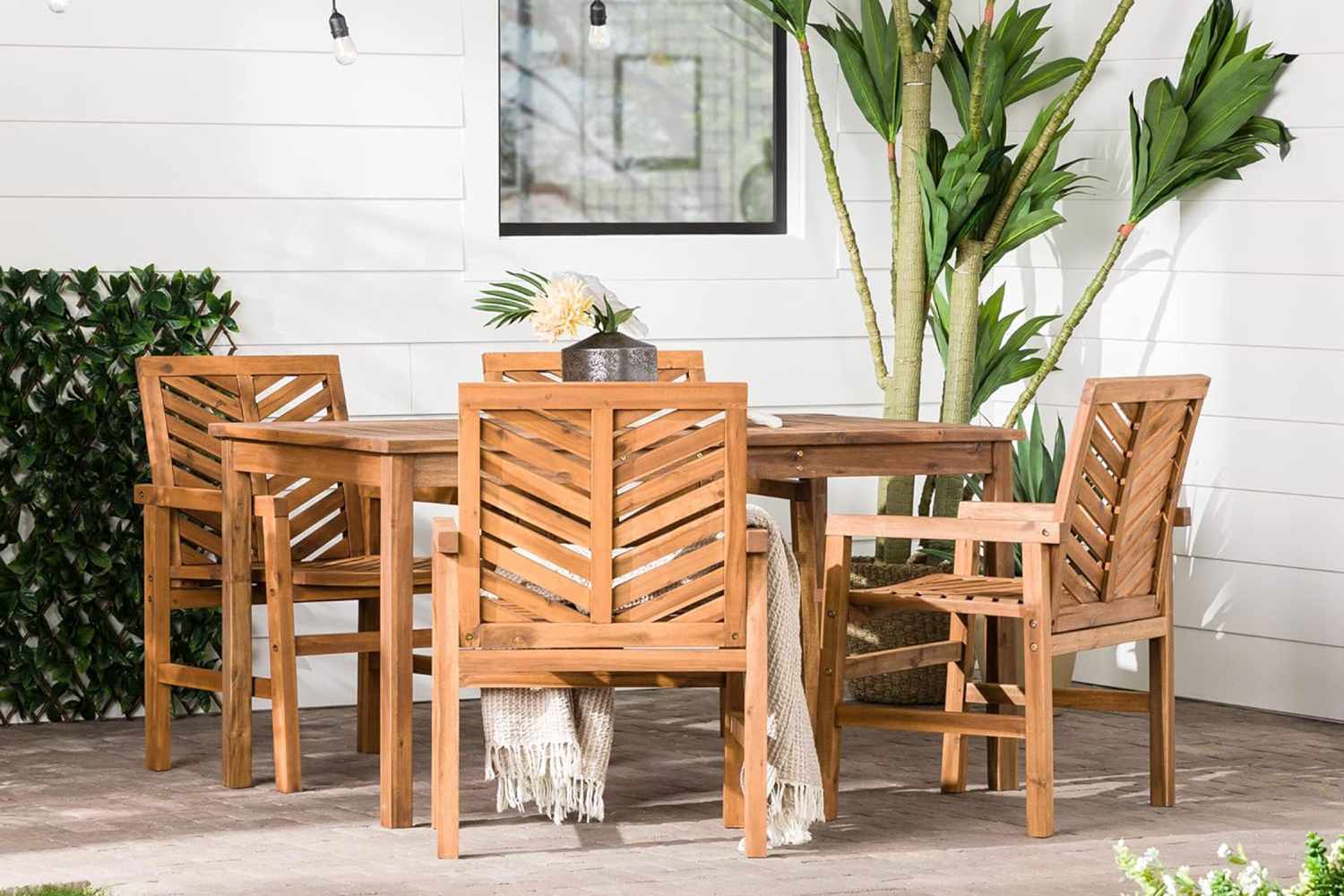 Featured image for "Top Memorial Day Patio Furniture Deals: Amazon and Wayfair Sales Up to 80% Off"