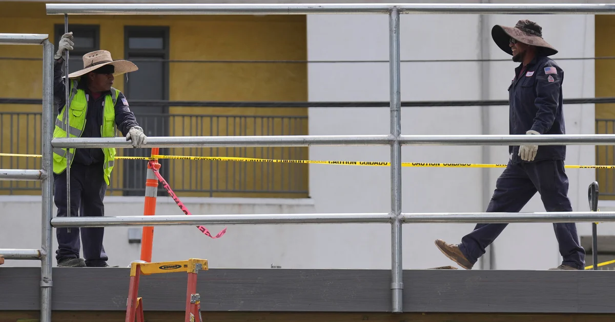 Featured image for Record-Breaking Heat Wave Threatens West Coast with Wildfire Risks and Extreme Temperatures