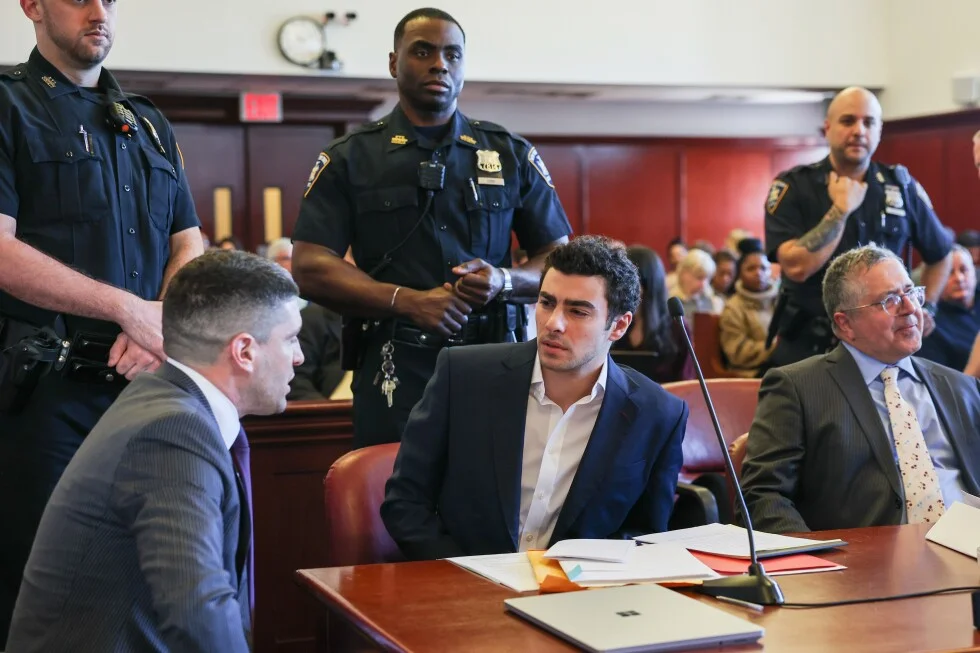 Impersonator posing as FBI agent attempts to free Mangione from jail