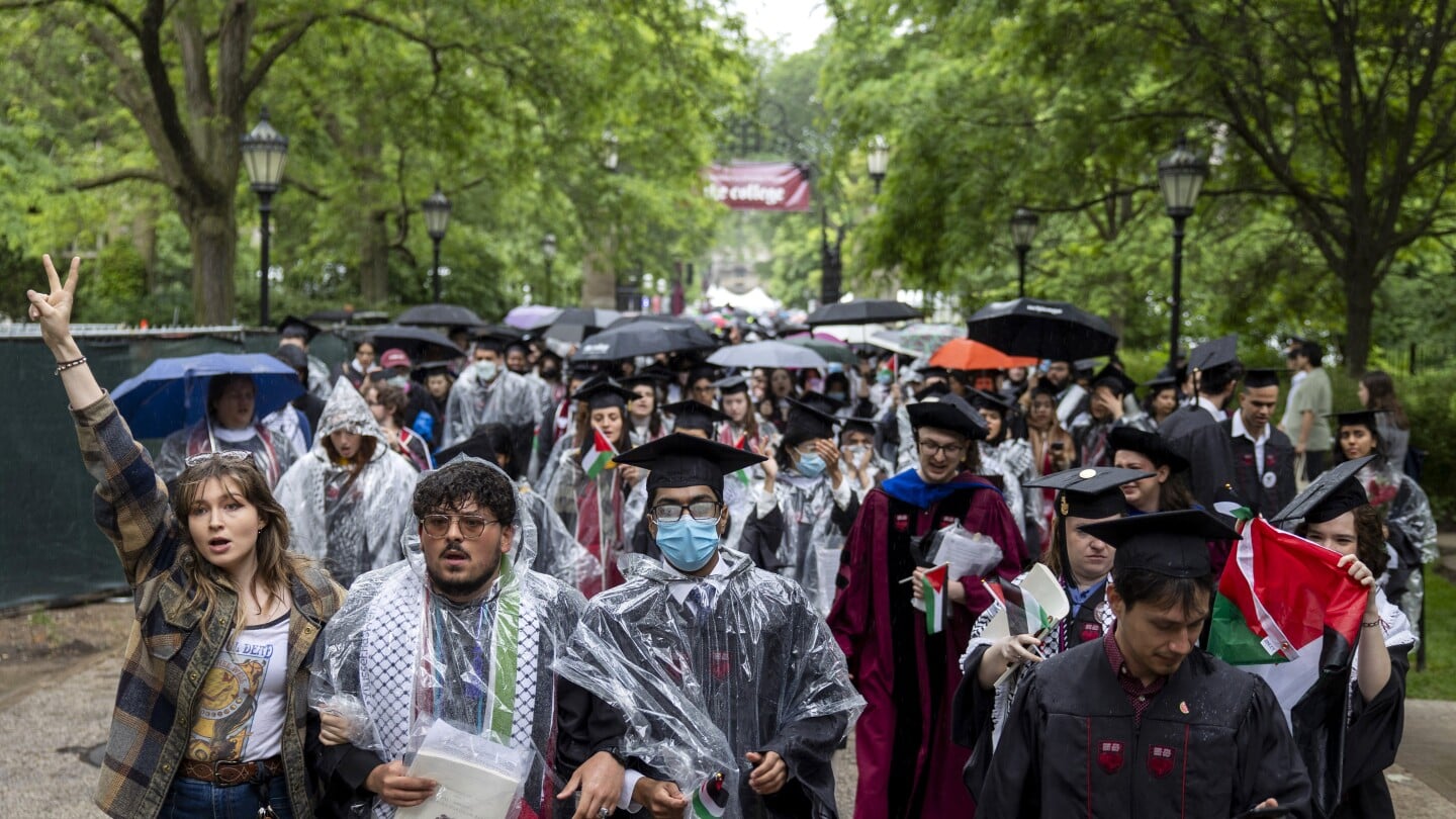 Featured image for UChicago Withholds Diplomas Over Pro-Palestine Protests