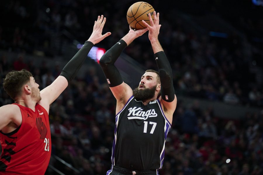 Featured image for Jonas Valanciunas Weighs Exit from NBA to EuroLeague