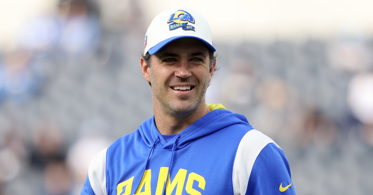 "Atlanta Falcons Name Zac Robinson as New Offensive Coordinator"