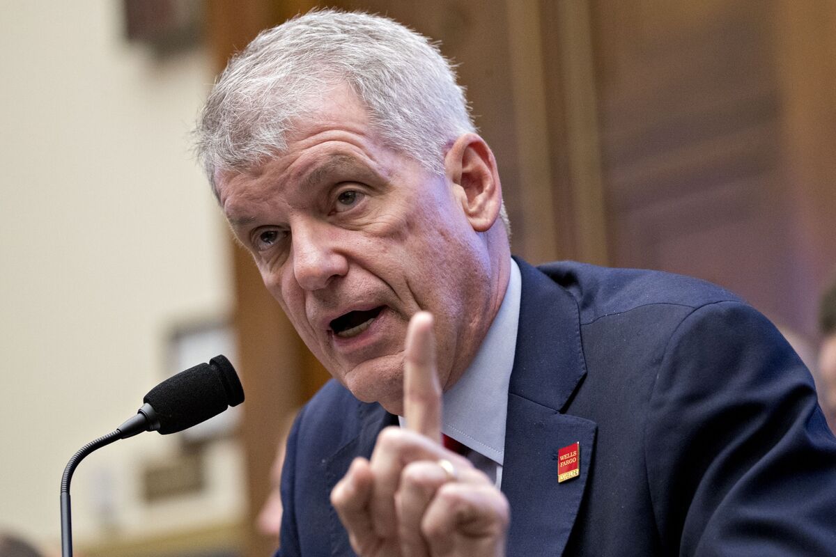 Former Wells Fargo CEO Files Lawsuit Seeking $34 Million in Withheld Compensation