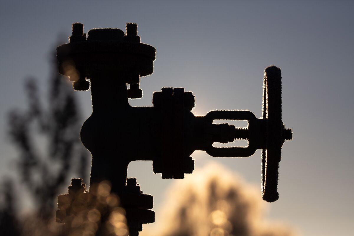 Featured image for G7 Prepares to Intensify Sanctions on Russian Oil Revenue