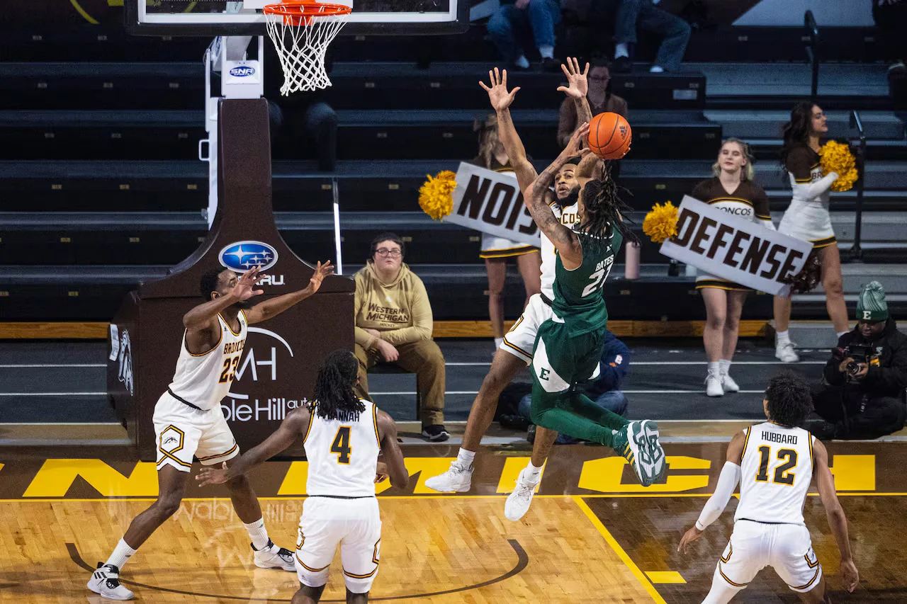 "Cavs take a chance on Emoni Bates in 2023 NBA Draft"