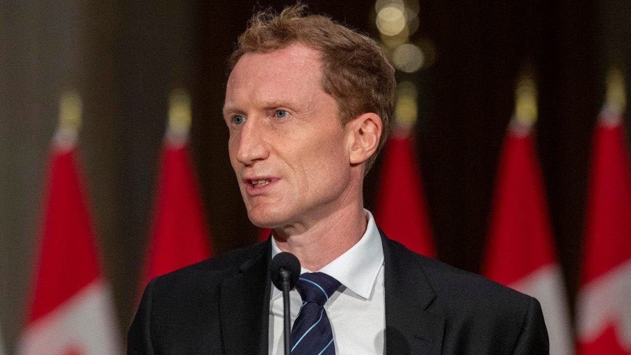 "Canada Implements 2-Year Cap on Foreign College Students to Address Housing and Healthcare Costs"