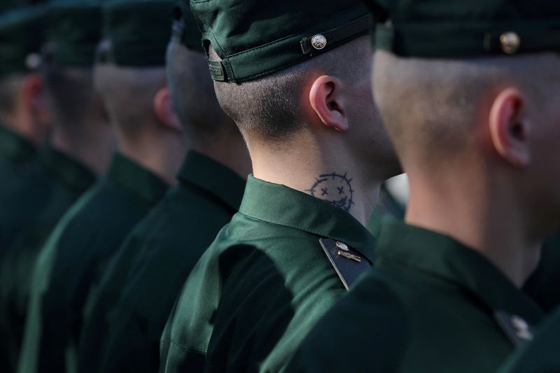 "Russia's Massive Volunteer Force: 335,000 Ready for Battle, No New Mobilization Needed"