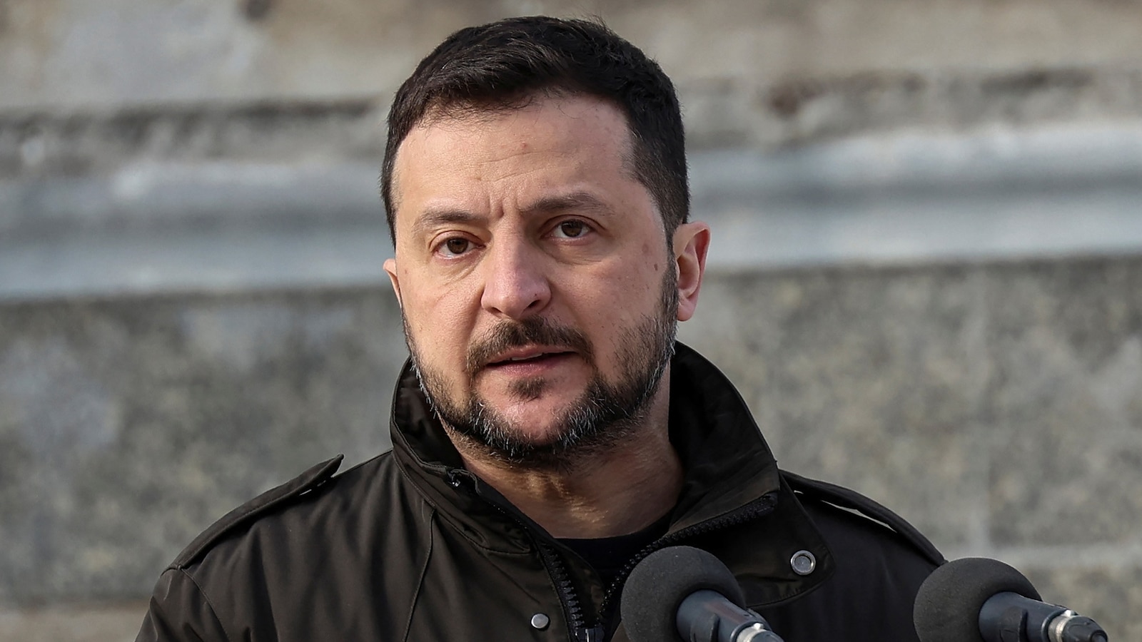 "Explosion Near Ukrainian President's Meeting with Greek Prime Minister: Sources"