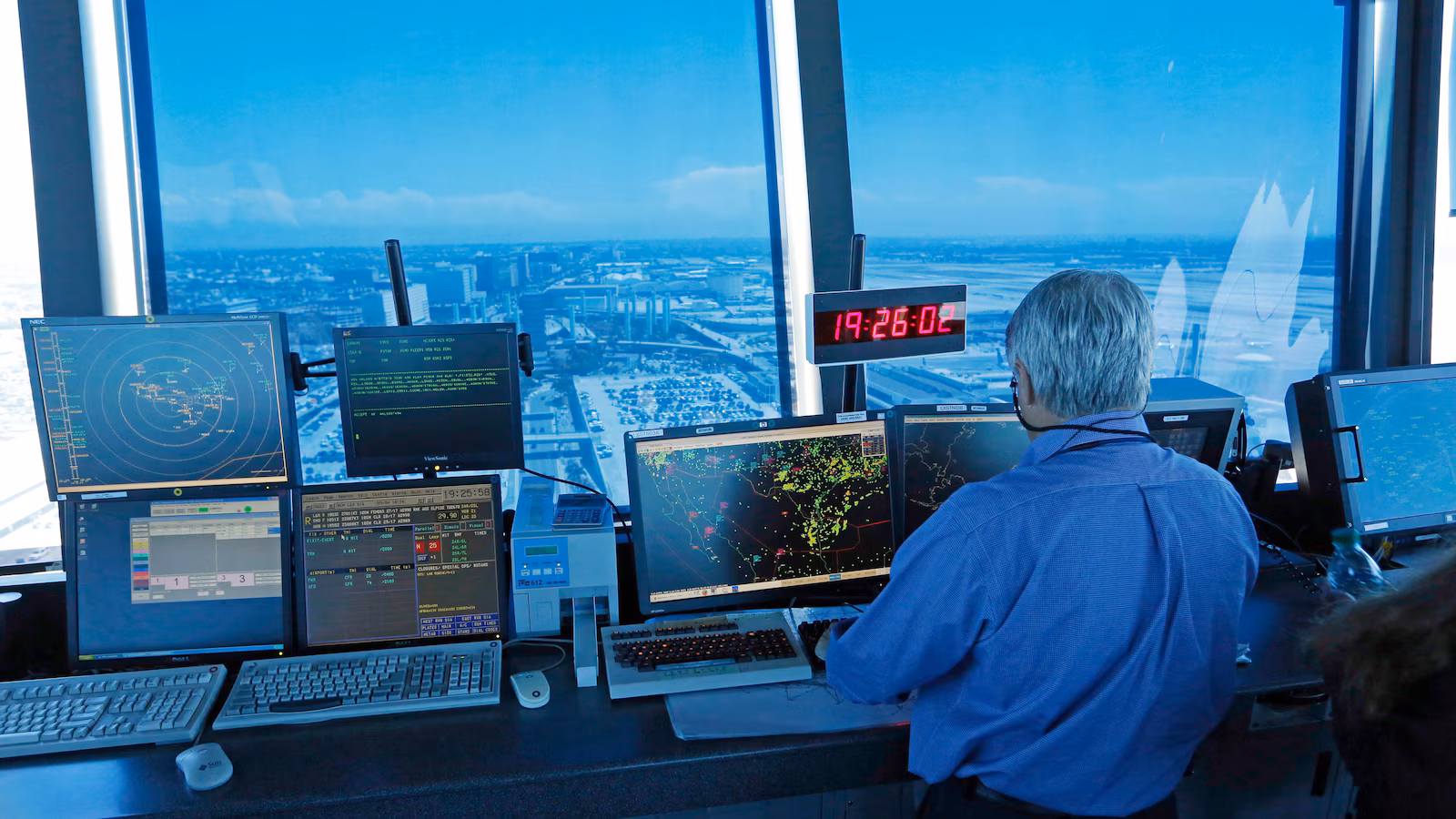 Featured image for FAA Awards Contracts for Next-Generation Air Traffic Radar Systems