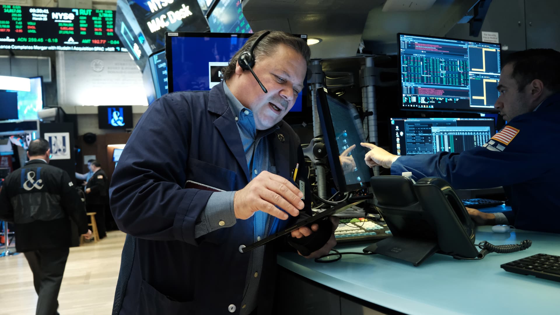 Assessing the Volatility of Treasury Yields Amidst Economic Uncertainty.