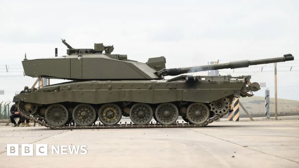UK sends depleted uranium shells to Ukraine despite Putin's warning.