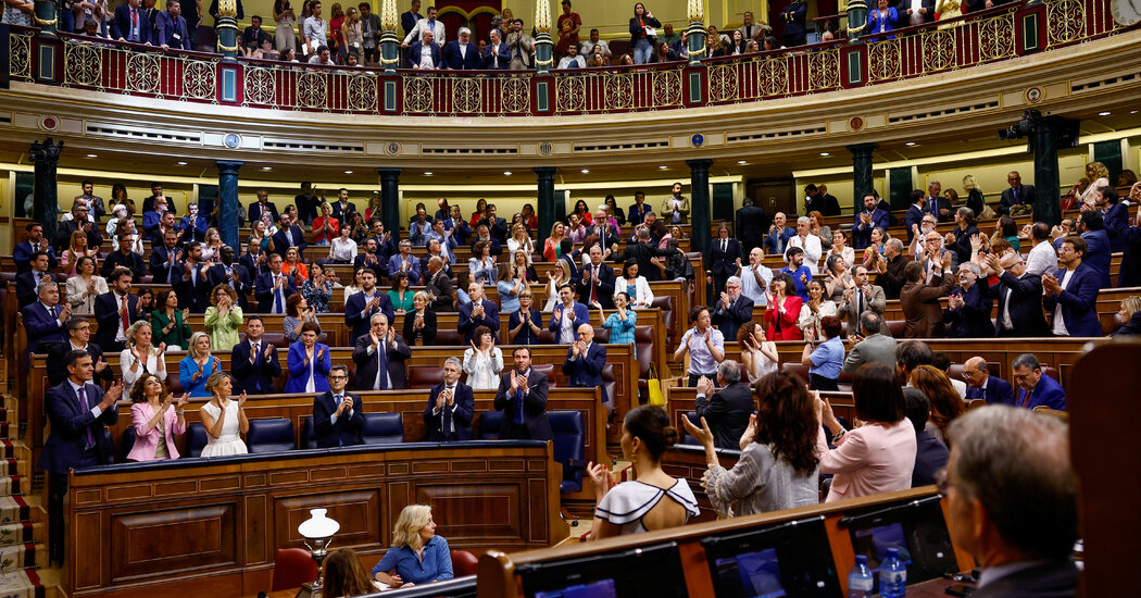 Featured image for Spain Approves Amnesty Law for Catalan Separatists