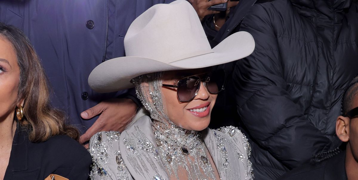 Featured image for "Beyoncé's Front-Row Surprise: Rocking a Cowboy Hat at Luar Show"