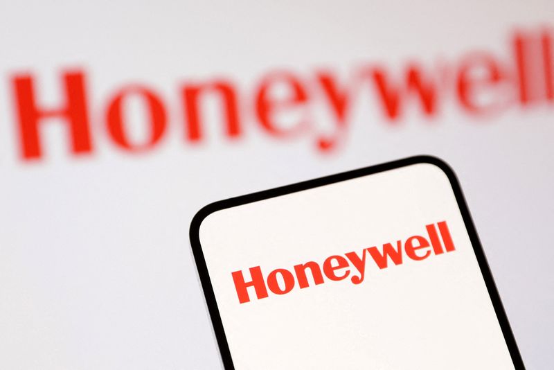 Featured image for Honeywell Faces $470 Million Flexjet Settlement and Reshapes Portfolio