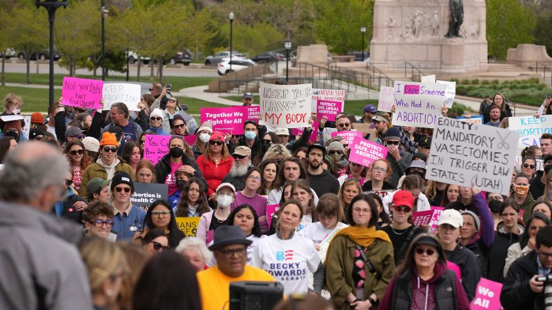 Utah Judge Blocks Anti-Abortion Law from Taking Effect