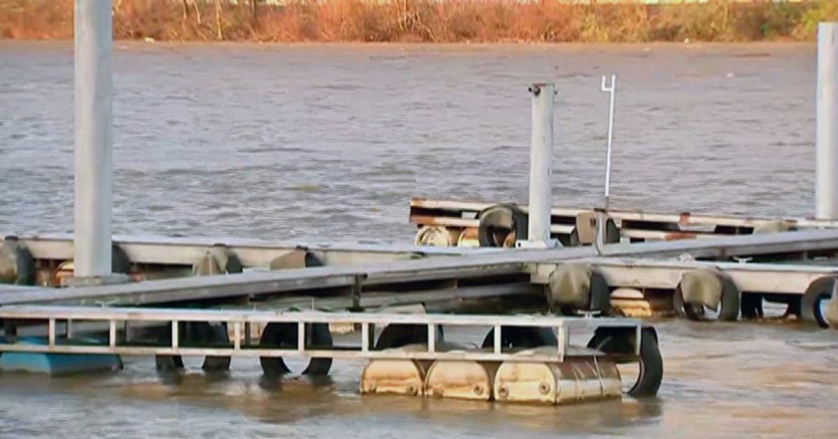 Featured image for "26 Barges Break Loose, Prompting Pittsburgh Bridge Closures"