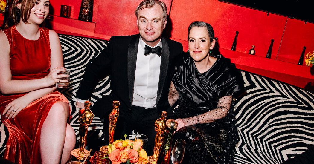 "2024 Vanity Fair Oscars Party: Racy Gowns and Sheer Styles"