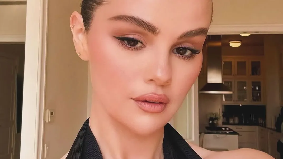 Featured image for Selena Gomez Embraces Retro and Bold Hair Transformations