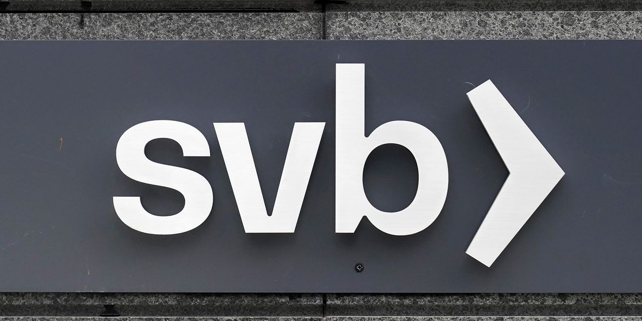 Featured image for FDIC Accused of Improperly Freezing $2 Billion in Silicon Valley Bank Funds