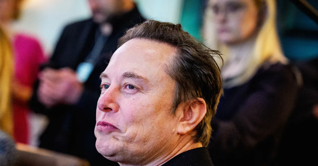 Featured image for Elon Musk Launches Grokipedia, a Wikipedia Rival, Amid Technical Glitches