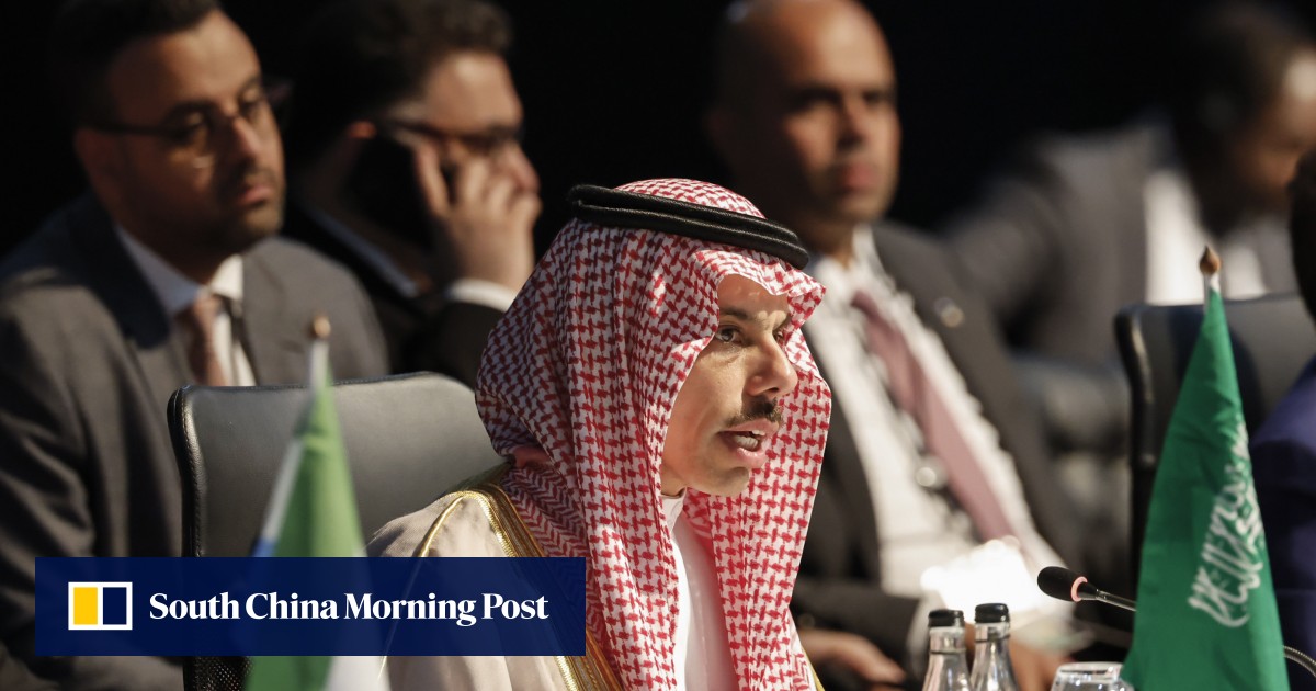 Brics Expansion: Saudi Arabia and UAE Shift Away from US with Membership