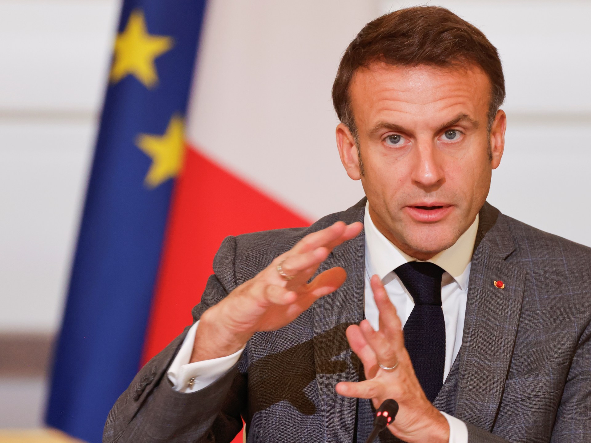 "Macron Considers Sending Troops to Ukraine Amid Russia-Ukraine War"
