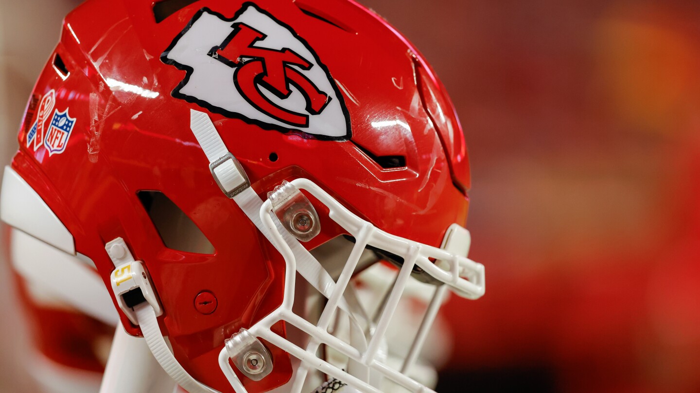 Featured image for Chiefs Cancel Practice After Player's Medical Emergency