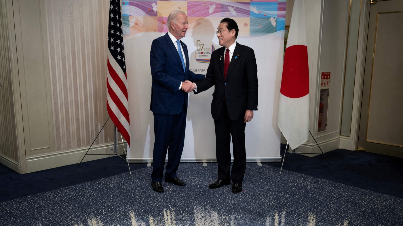 G7 announces new sanctions against Russia for Ukraine conflict.