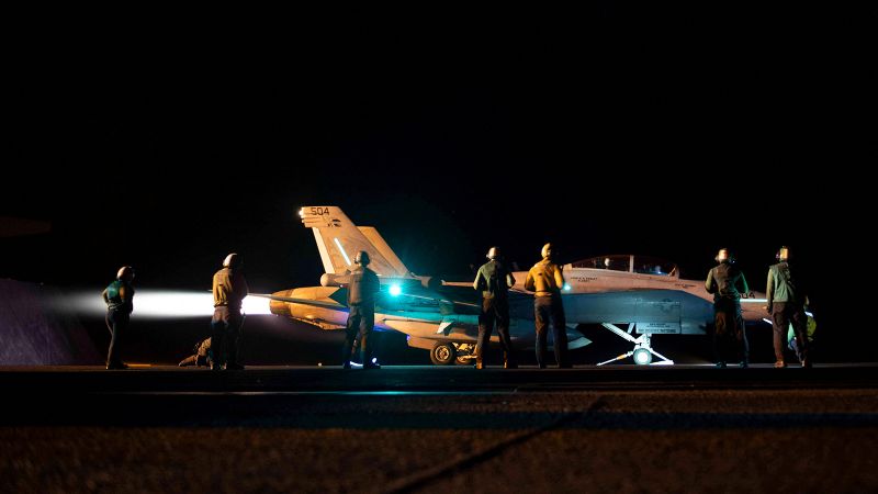 US and UK Conduct Airstrikes on Houthi Targets in Yemen