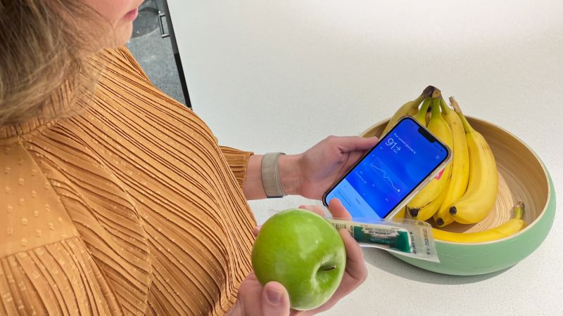 Featured image for The Rise of Glucose Monitors: From Diabetes Tool to Health Trend