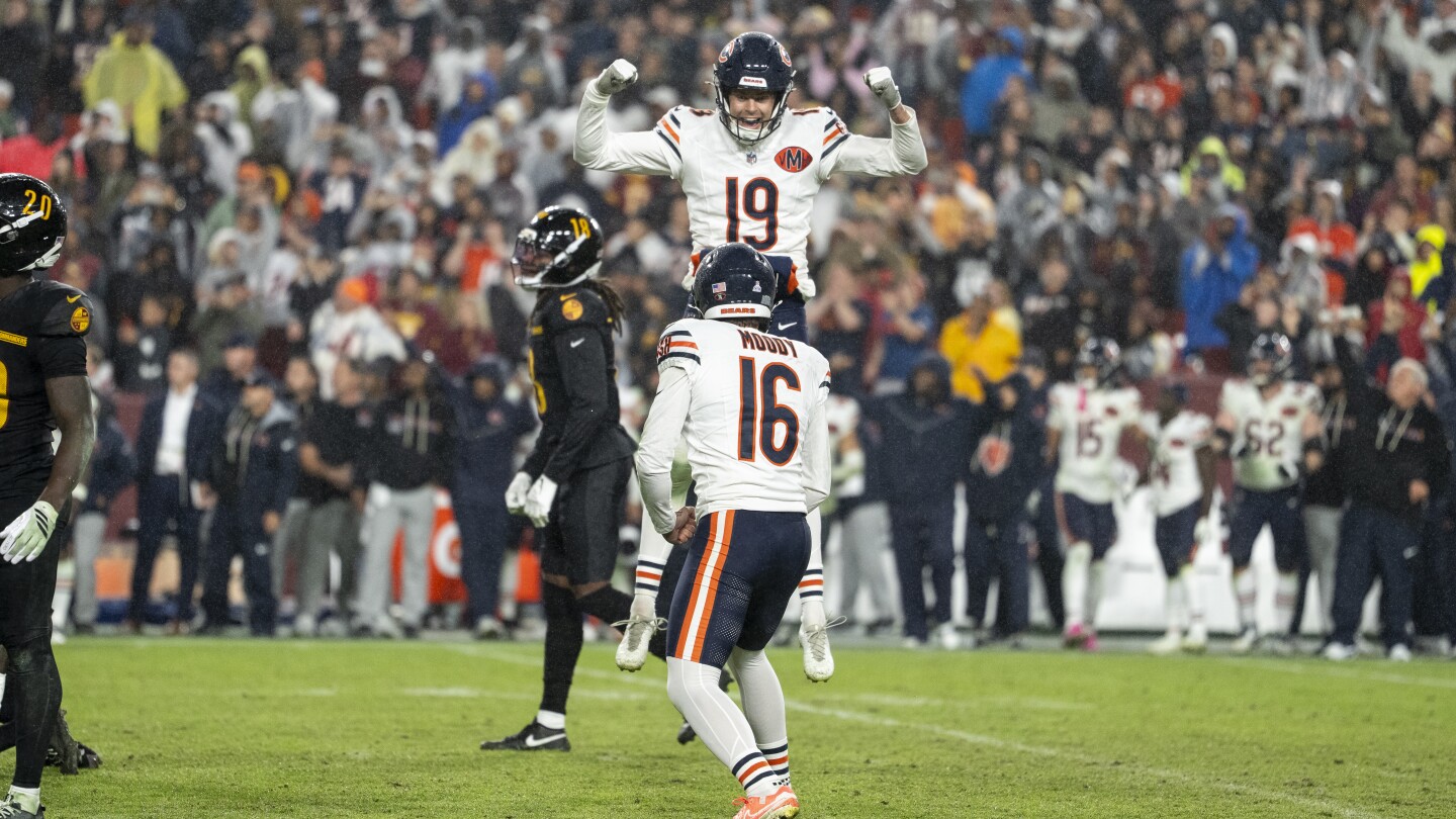 Featured image for Jake Moody's Last-Second Kick Secures Bears' Win Over Washington