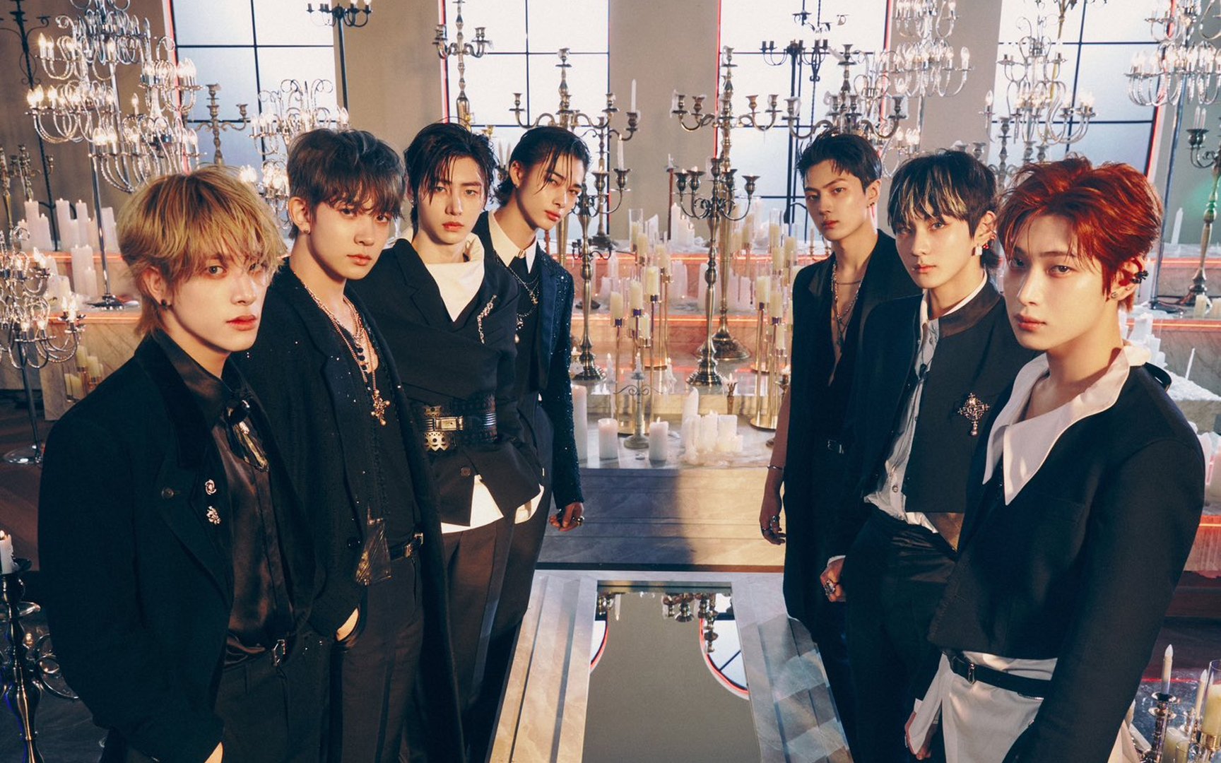 Featured image for ENHYPEN Reveals Tracklist for 'Dark Blood' Mini-Album