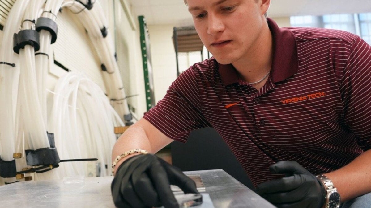 Featured image for Innovative Engineering Enables Self-Propelled Ice Discs