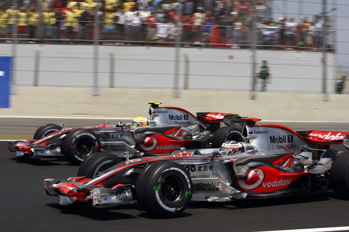 Featured image for F1 2025 Mirrors 2007 as Verstappen and McLaren Lead the Charge